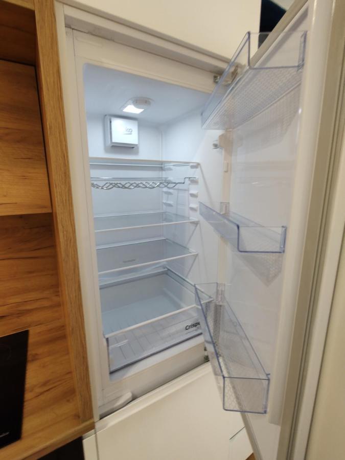 Uroczy Apartament Z Miejscem Na Auto W Garazu Apartman Varsó Kültér fotó